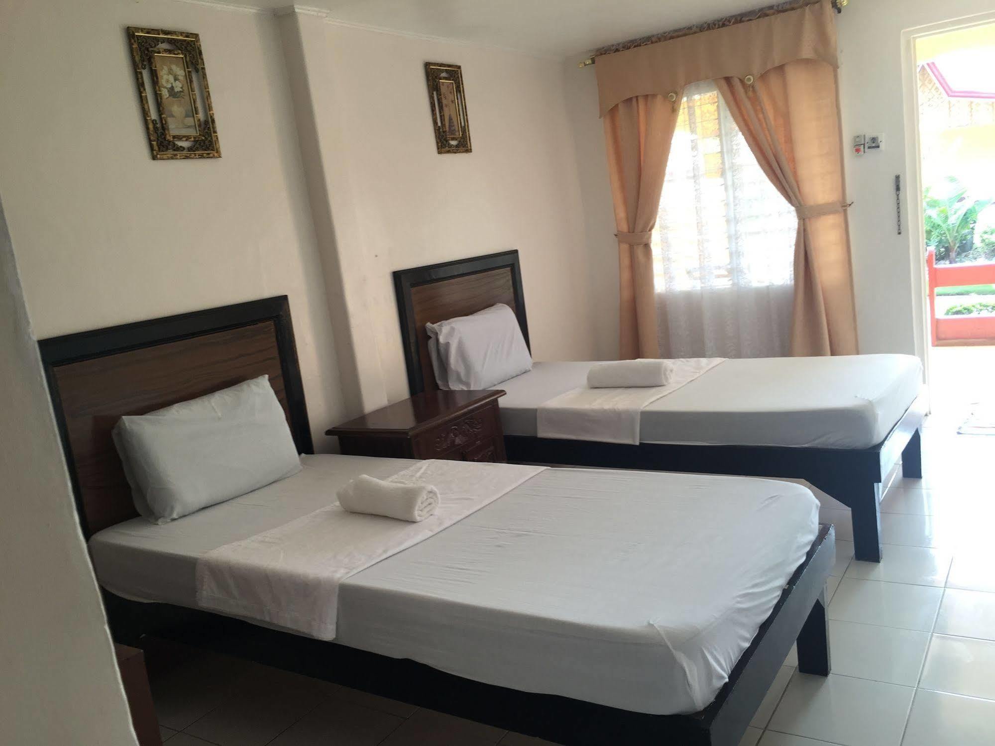 Bayview Inn Ormoc Exterior photo